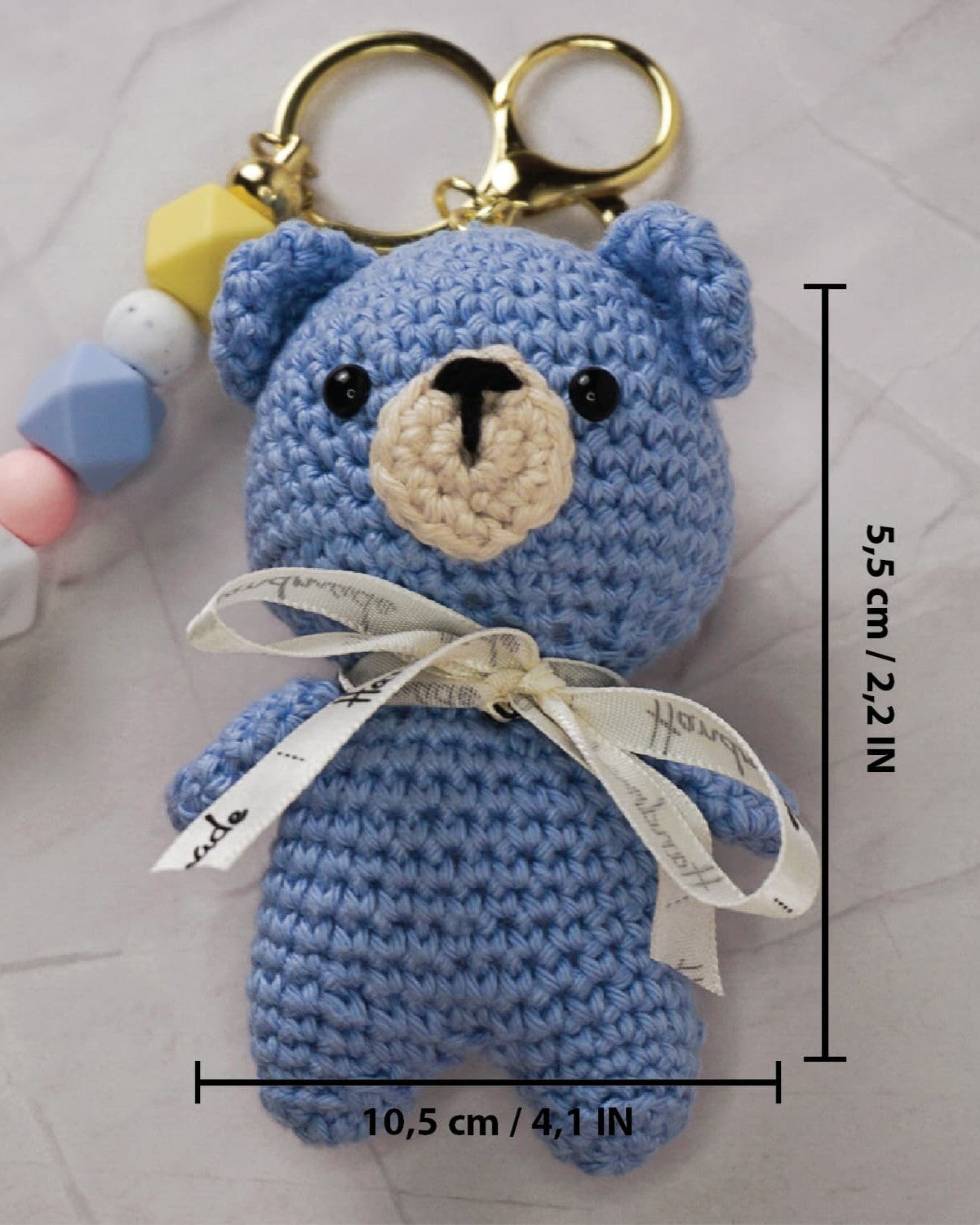 Beanie de Beer – Gehaakte Beren Sleutelhanger | Handgemaakte Amigurumi Knuffel