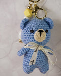 Beanie de Beer – Gehaakte Beren Sleutelhanger | Handgemaakte Amigurumi Knuffel