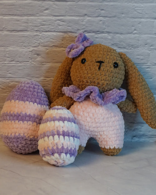 Lottie het Konijn – Gehaakt Konijnenknuffeltje | Handgemaakt Amigurumi Speelgoed